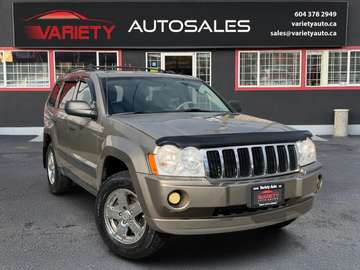 4dr Laredo| 3.7L V6 | Sunroof |Reliable SUV, FREE