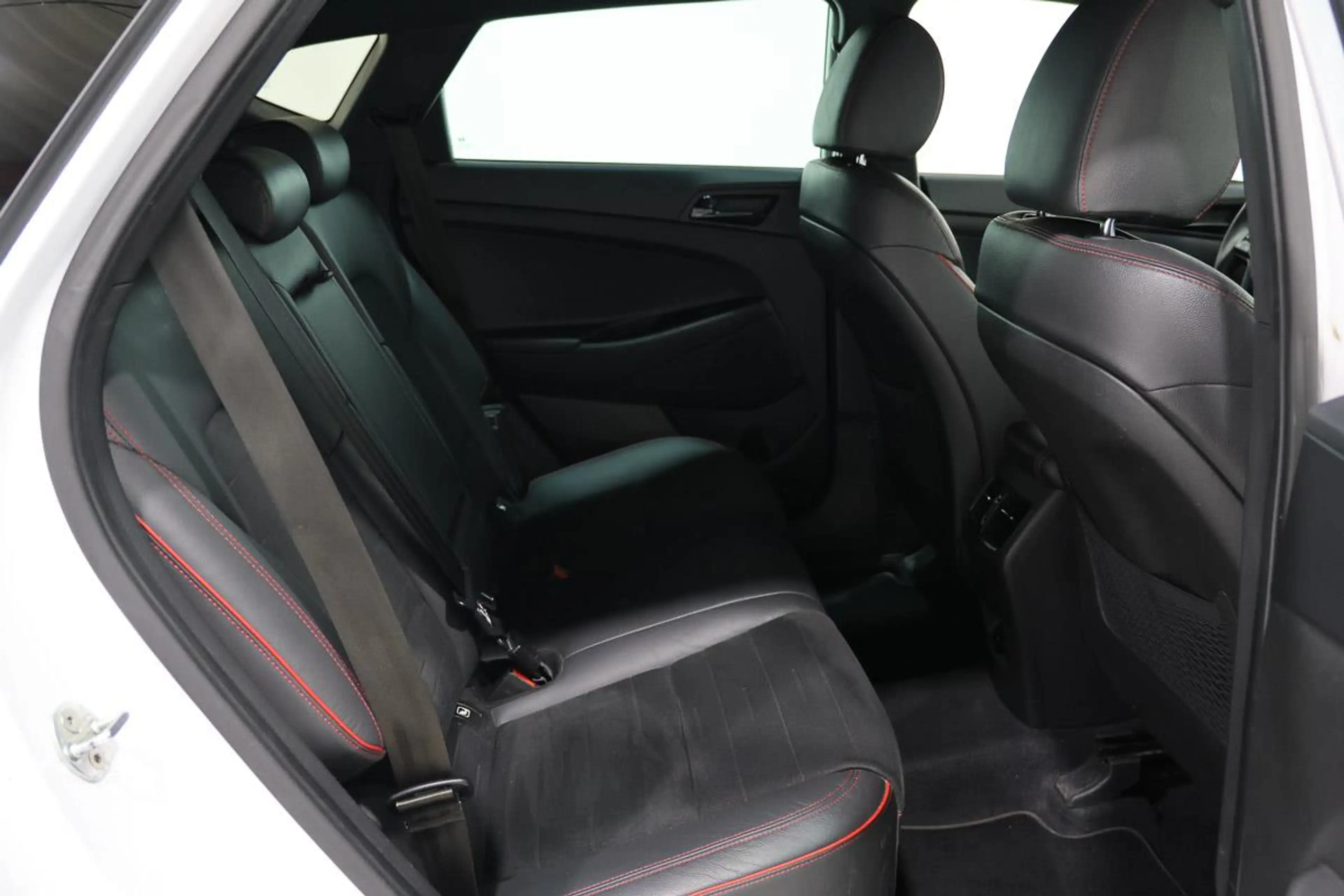 Hyundai TUCSON 1.6 CRDI - BVA - N LINE S CUIR - CAM - GPS — photo 11