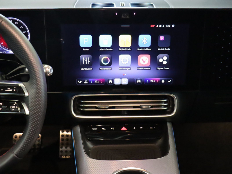 Mercedes-Benz CLA 250 + EQ AMG Pano/Massage/Distronic/LED — photo 13