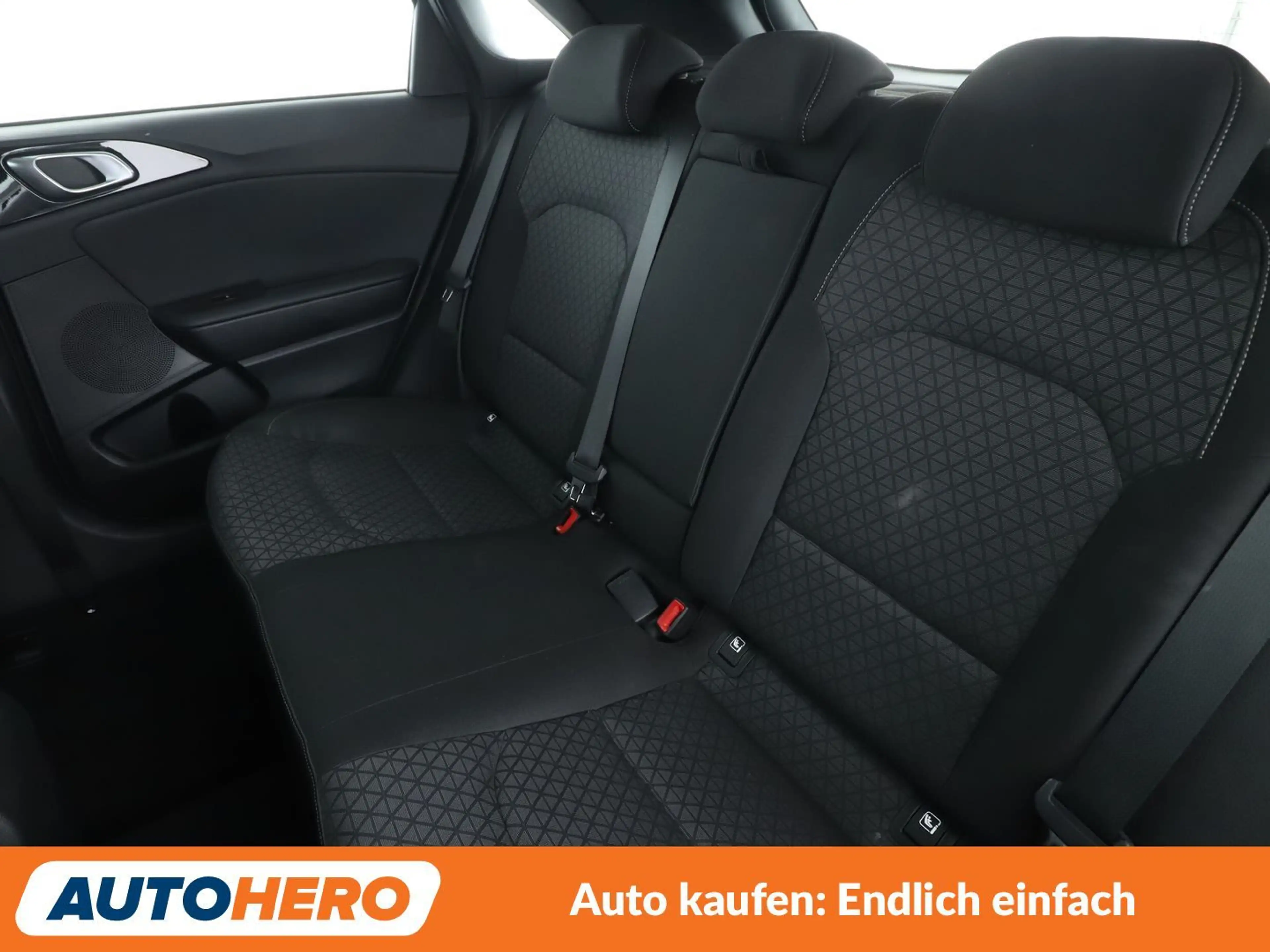 Kia Ceed / cee'd 1.4 TGDI Vision Aut*NAVI*TEMPO*PDC*SHZ* — photo 14
