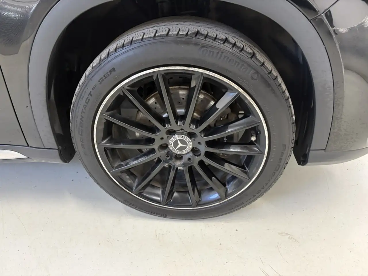 Mercedes-Benz GLA снимка Mercedes-Benz GLA