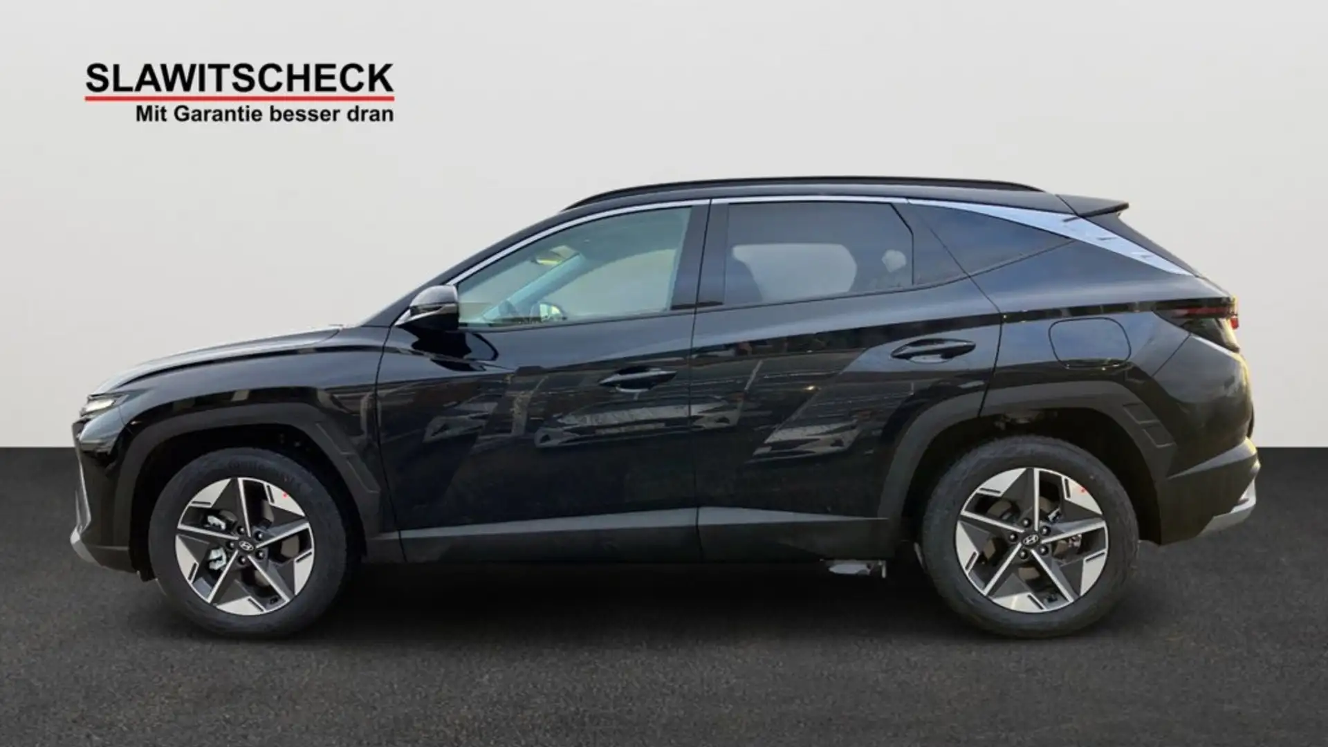 Hyundai TUCSON NX4 GO Plus 1,6 T-GDi 4WD 48V DCT t5bu3 Schwarz - 2