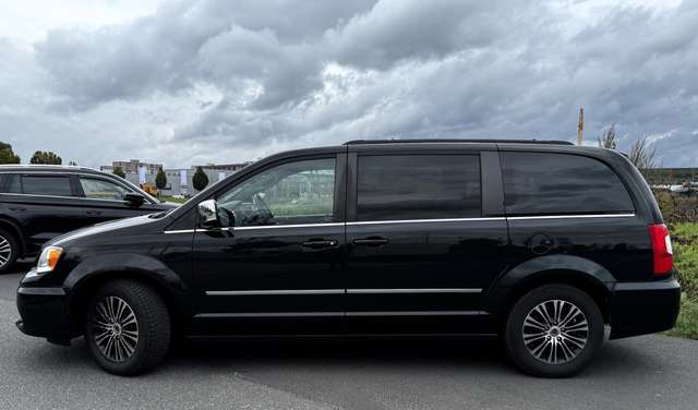 Lancia Voyager S 2,8 CRD*NAVI*LEDER*Stow'n Go7 SITZER*KAM*PDC*