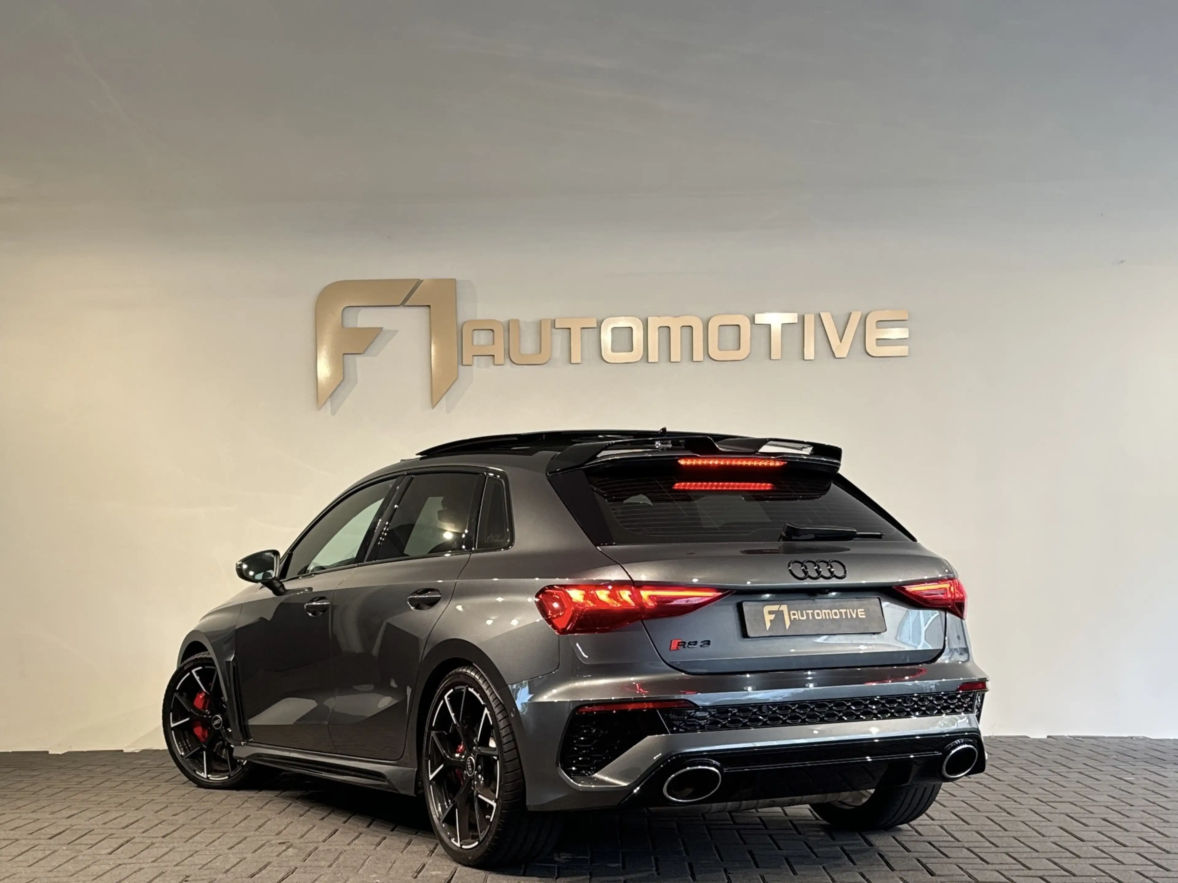 Audi RS3 Sportback 2.5 TFSI quattro Pano|Massage|Blindspot| — photo 6