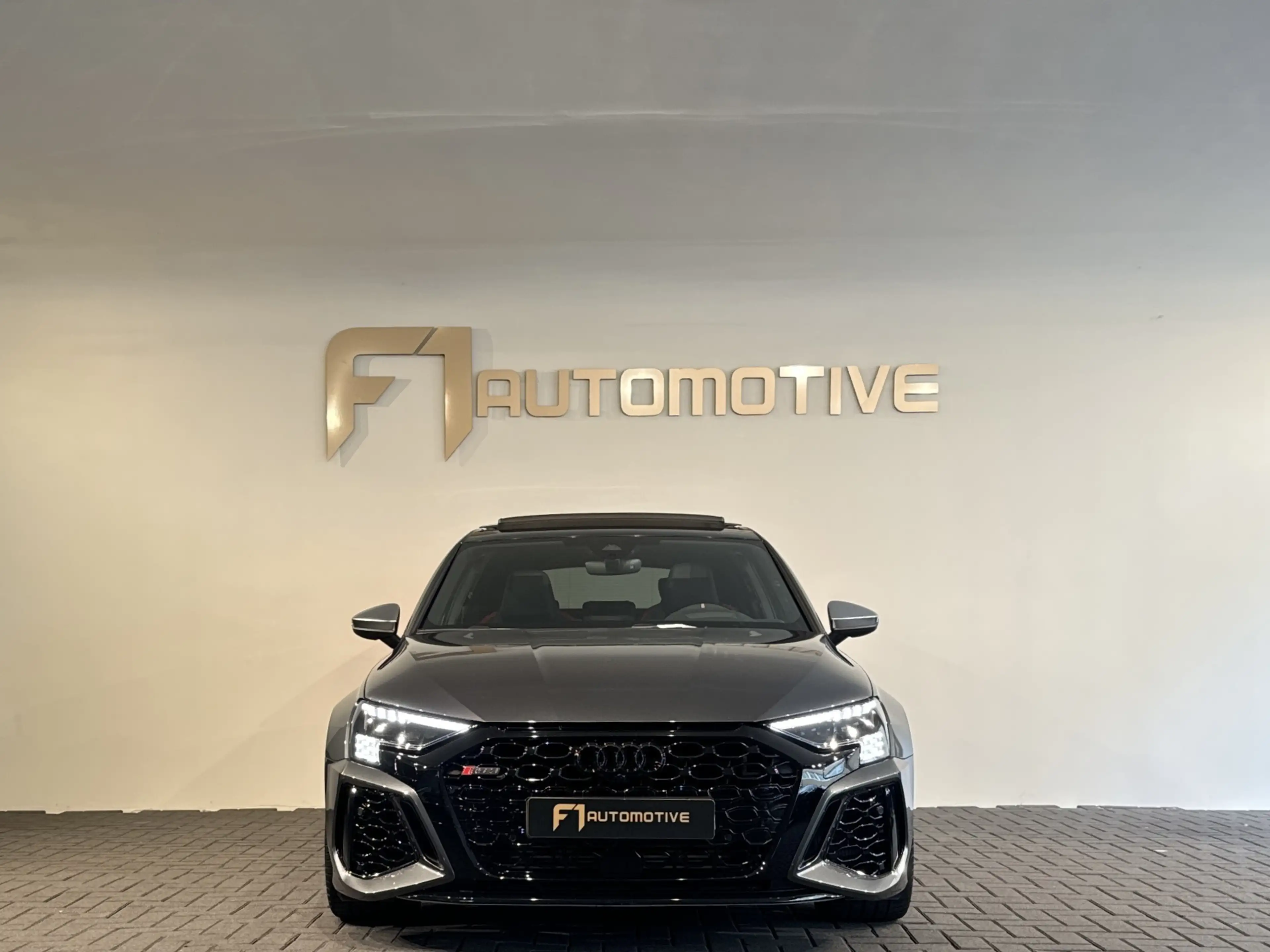 Audi RS3 Sportback 2.5 TFSI quattro Pano|Massage|Blindspot| — photo 2