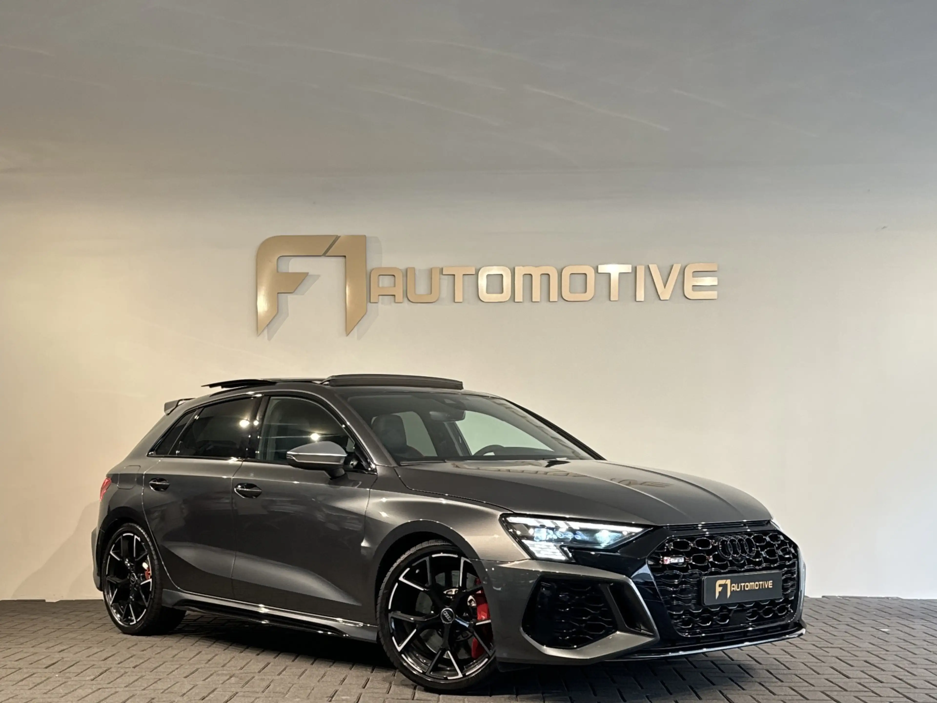 Audi RS3 Sportback 2.5 TFSI quattro Pano|Massage|Blindspot| — photo 3