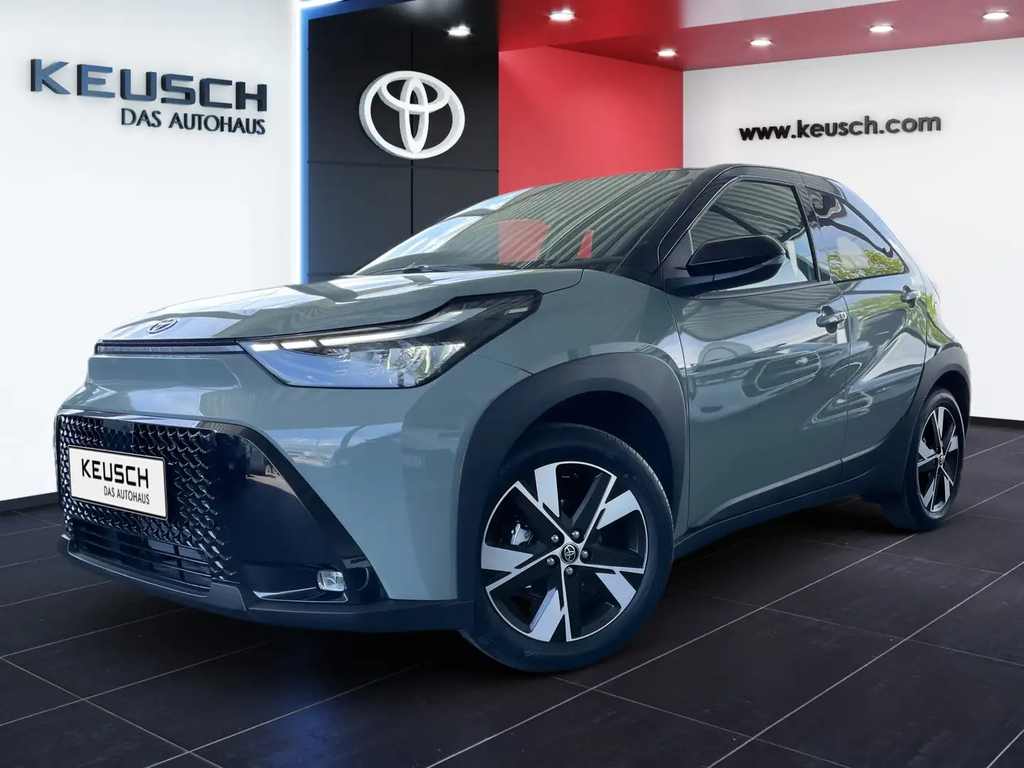 Toyota Aygo X Aygo X 5-Türer Teamplayer 1,5 l Hybrid Stufenlose Grau - 2