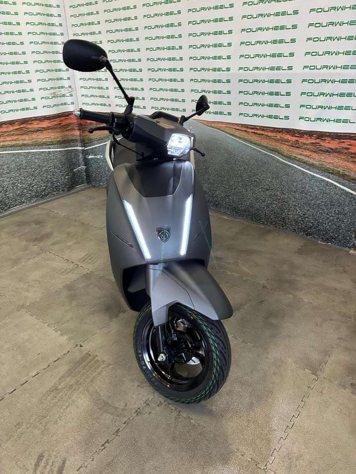 Peugeot Django 125 Djando 125 Evo