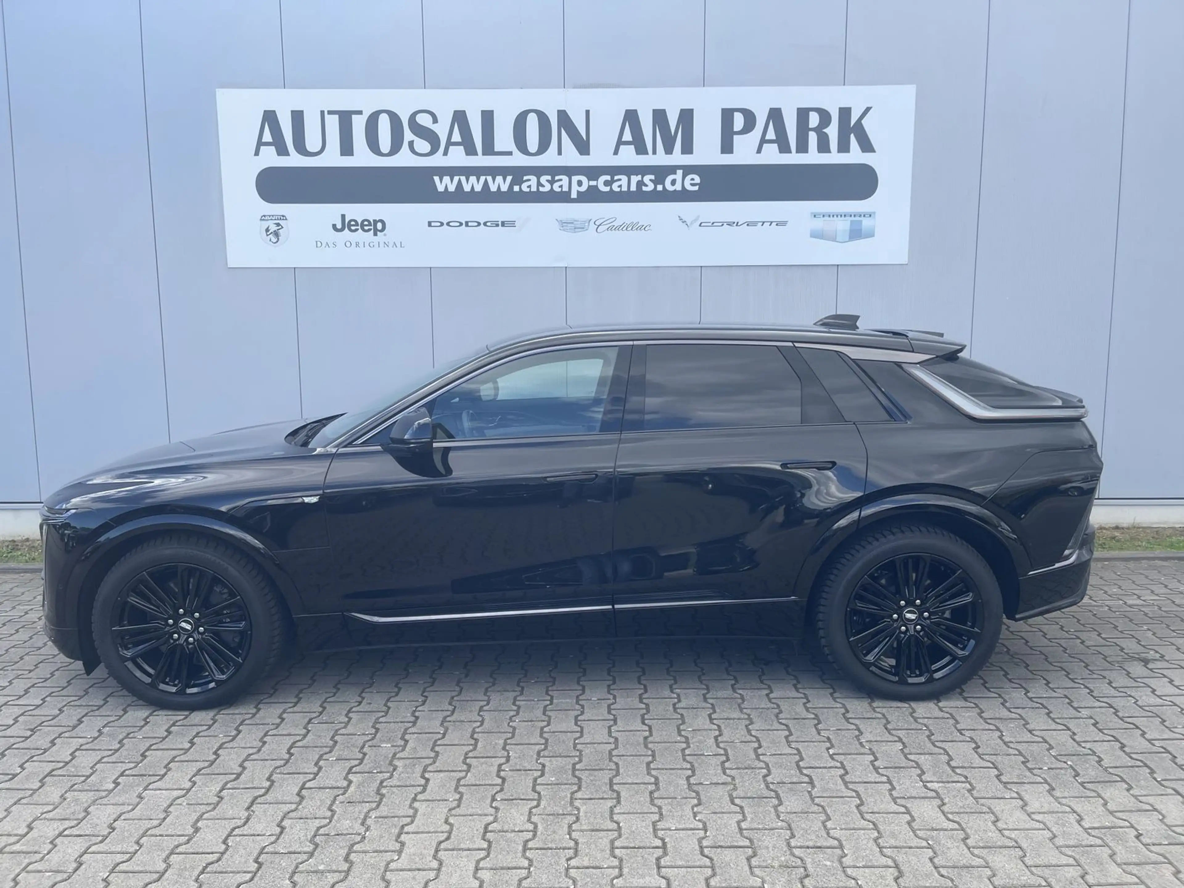 Cadillac Lyriq Sport 600e AWD | schwarze Felgen — photo 3