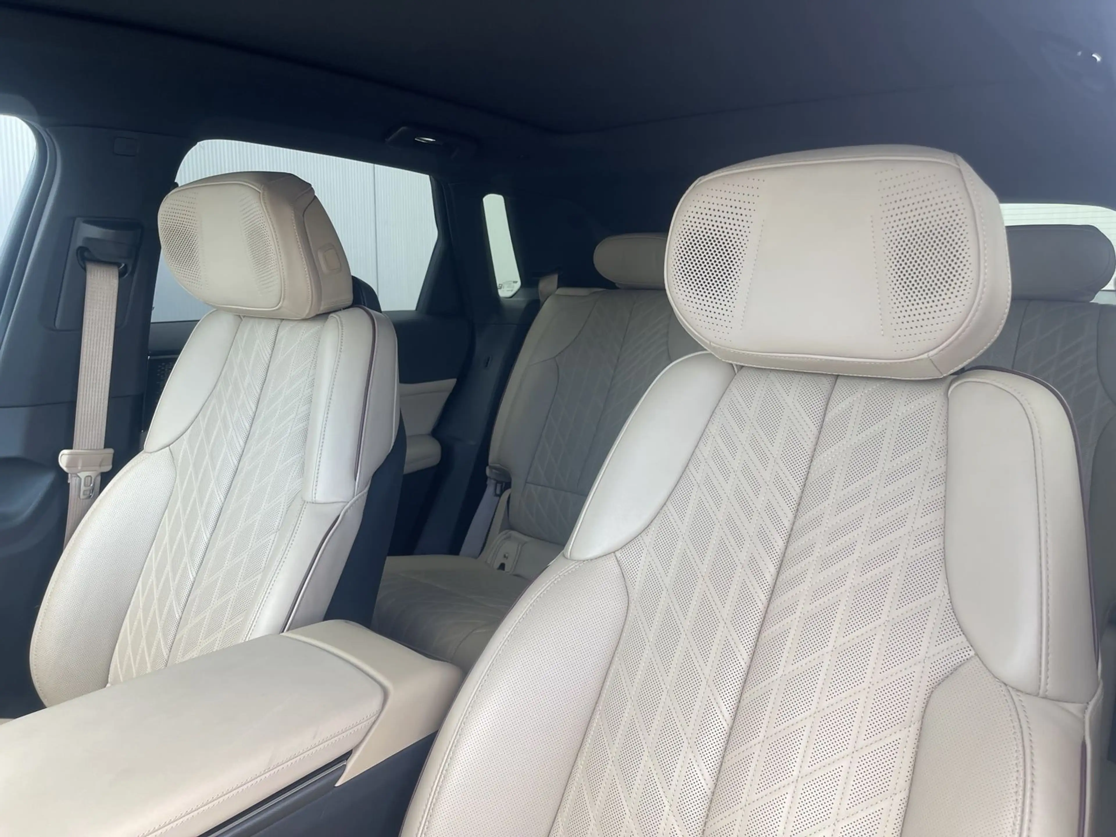 Cadillac Lyriq Sport 600e AWD | schwarze Felgen — photo 11
