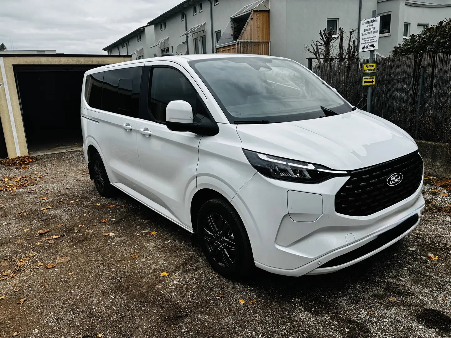 Ford Transit Custom Kombi 2.5 PHEV 340 L1H1 FWD Limited Aut. Weiß - 2