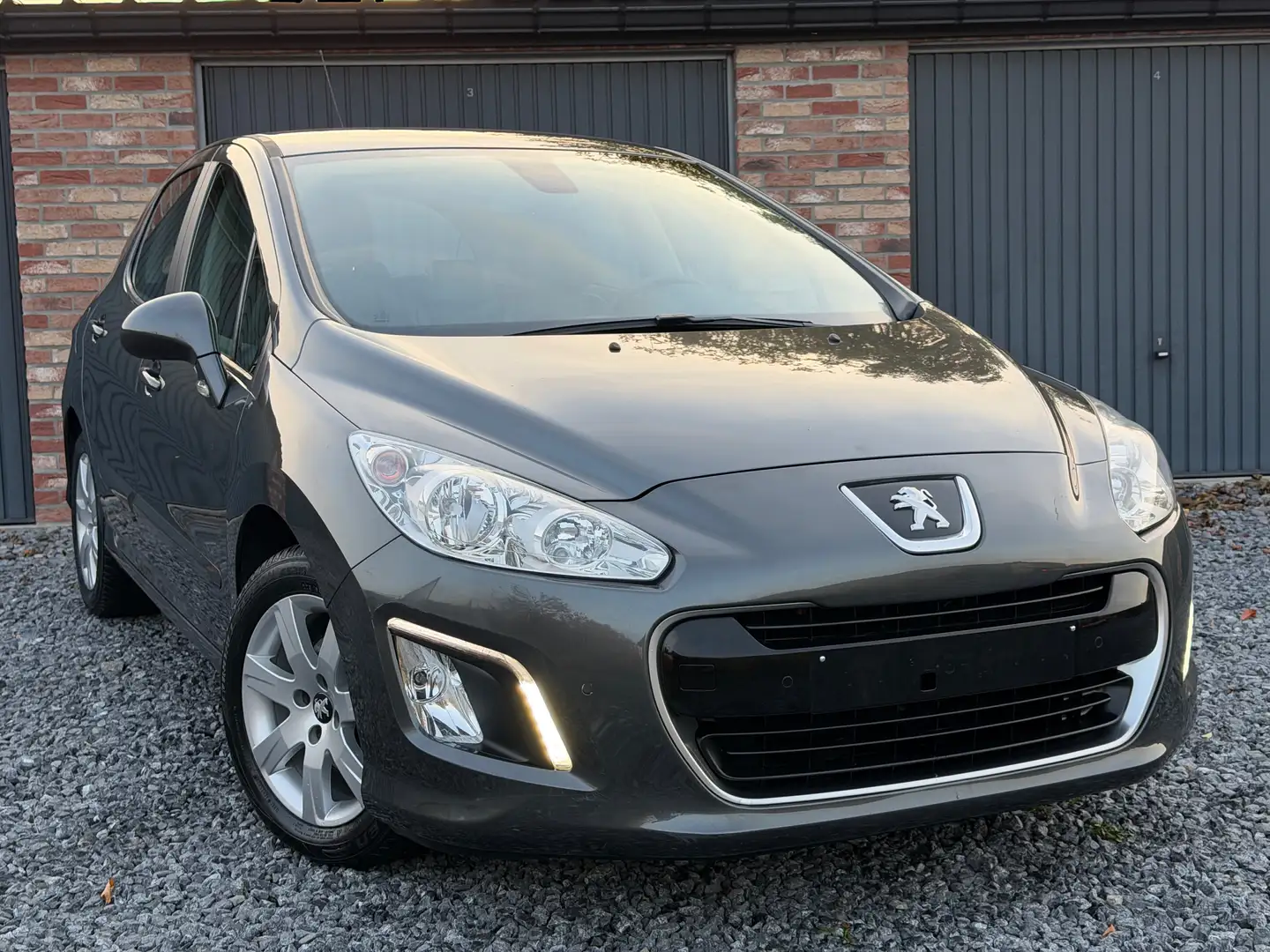 Peugeot 308 ( Automatique ) ( 48.398Km ) 1er propriétaire Gris - 1
