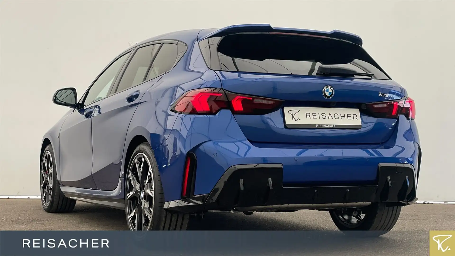 BMW 123 A xDrive M-Sport,M-Sport PRO,Autom Blau - 2
