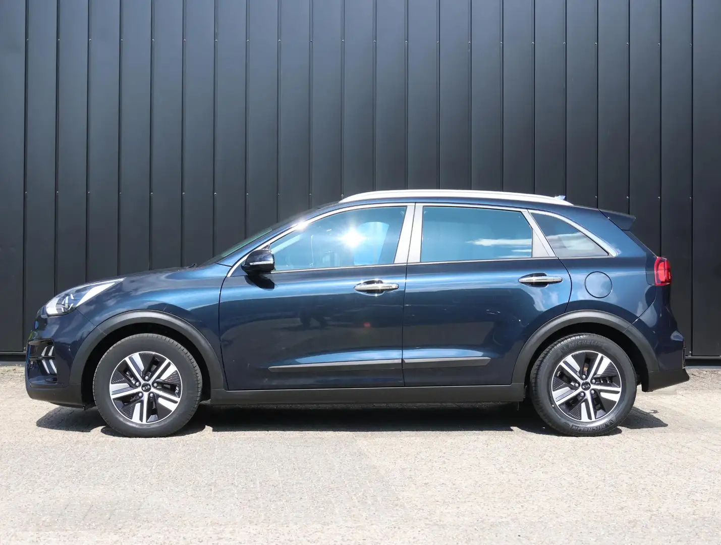 Kia Niro 1.6 GDi Hybrid DynamicLine | 1ste eigenaar | Trekh Blau - 2