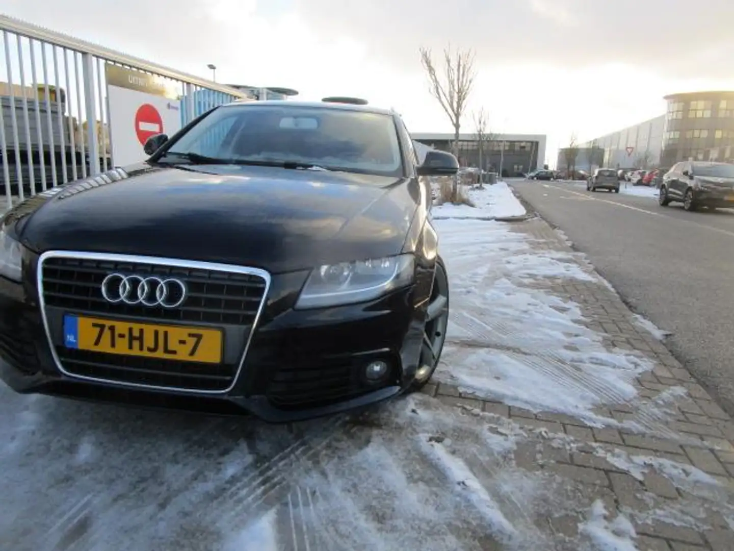 Audi A4 Avant 1.8 TFSI Pro Line Business Automaat Schwarz - 2