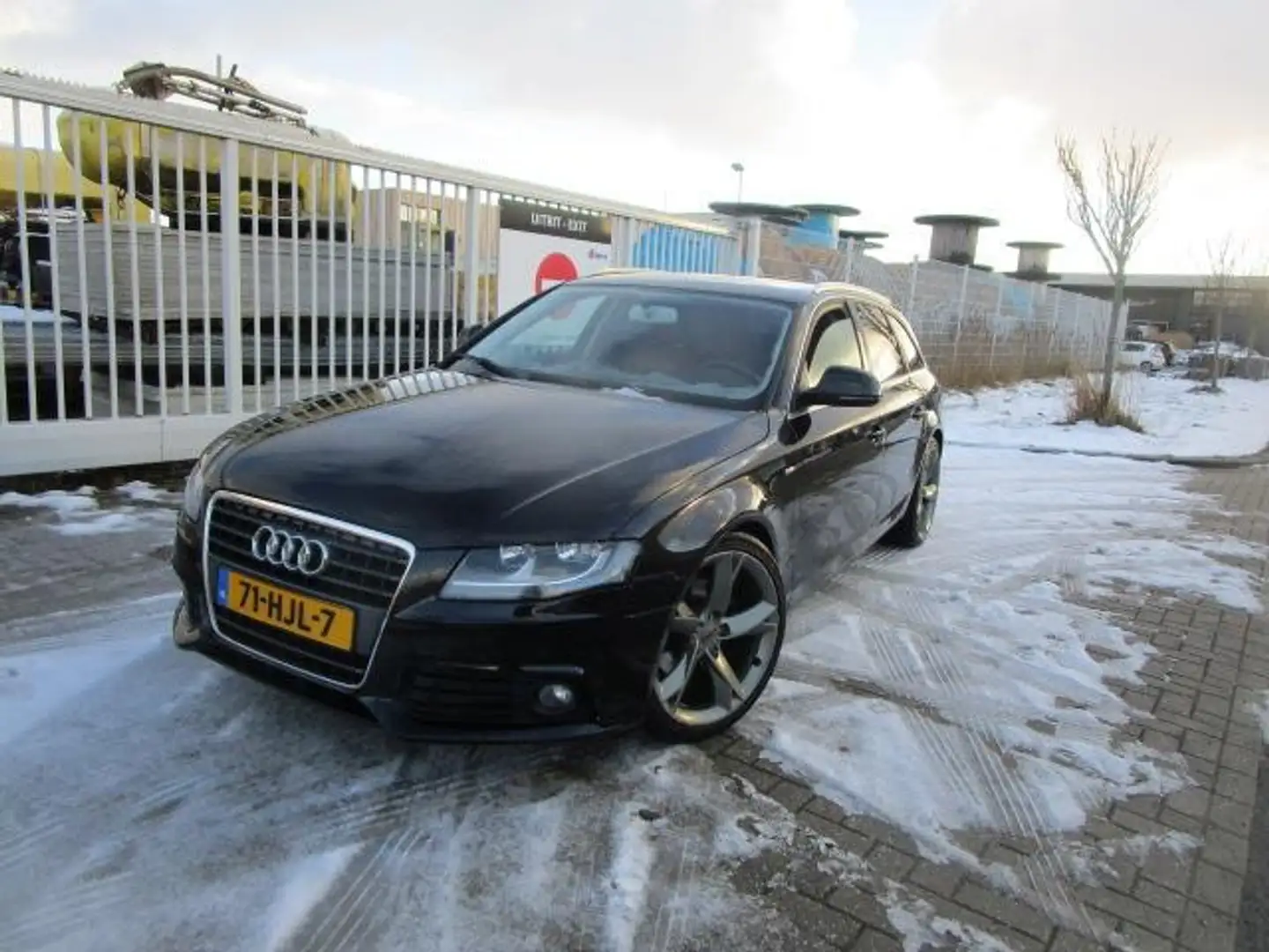 Audi A4 Avant 1.8 TFSI Pro Line Business Automaat Schwarz - 1