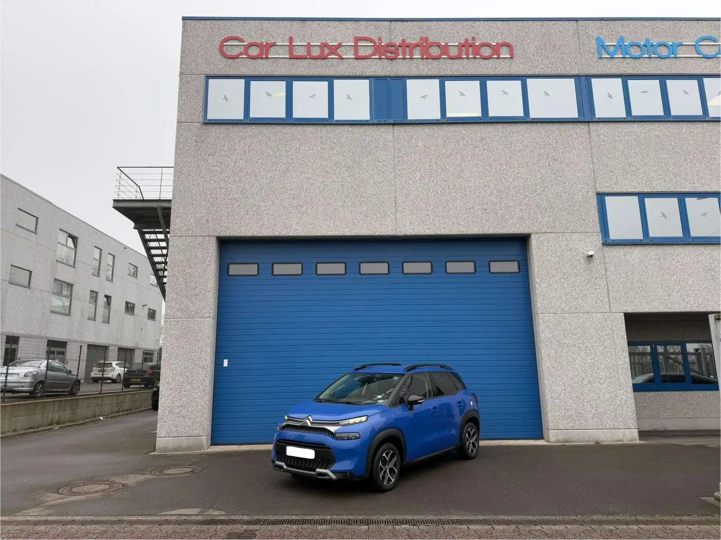 Citroen C3 Aircross SHINE 1.2 TURBO 110 CV BVM.6 Blauw - 1
