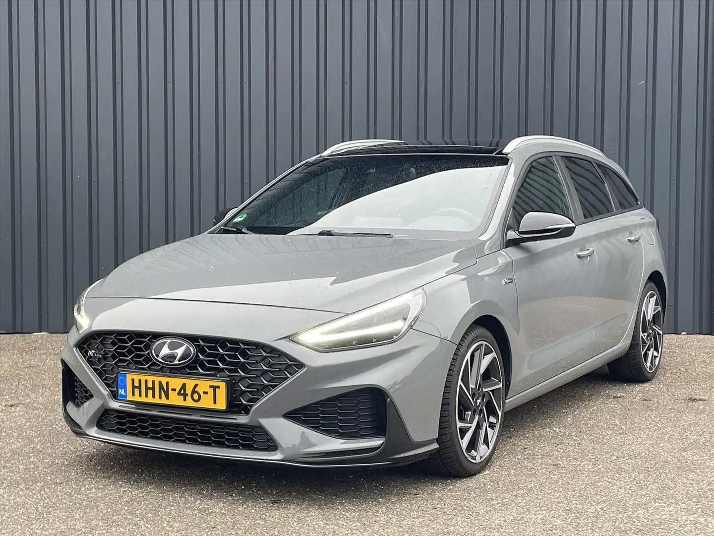 Hyundai i30 Wagon 1.5 T-GDI 48V 160pk Automaat N Line Sky Navi Grijs - 1