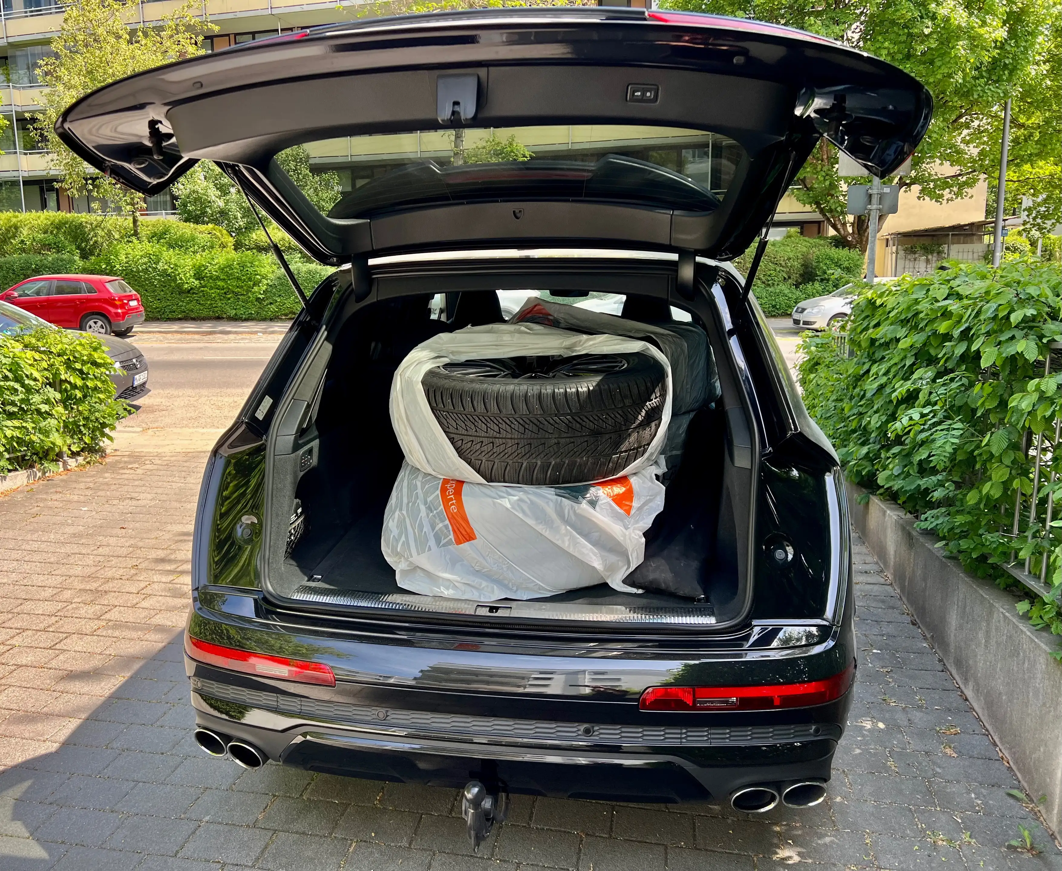 Audi SQ7 4.0TDI Quattro 435PS Black Matrix Soft-Close B&O — photo 13