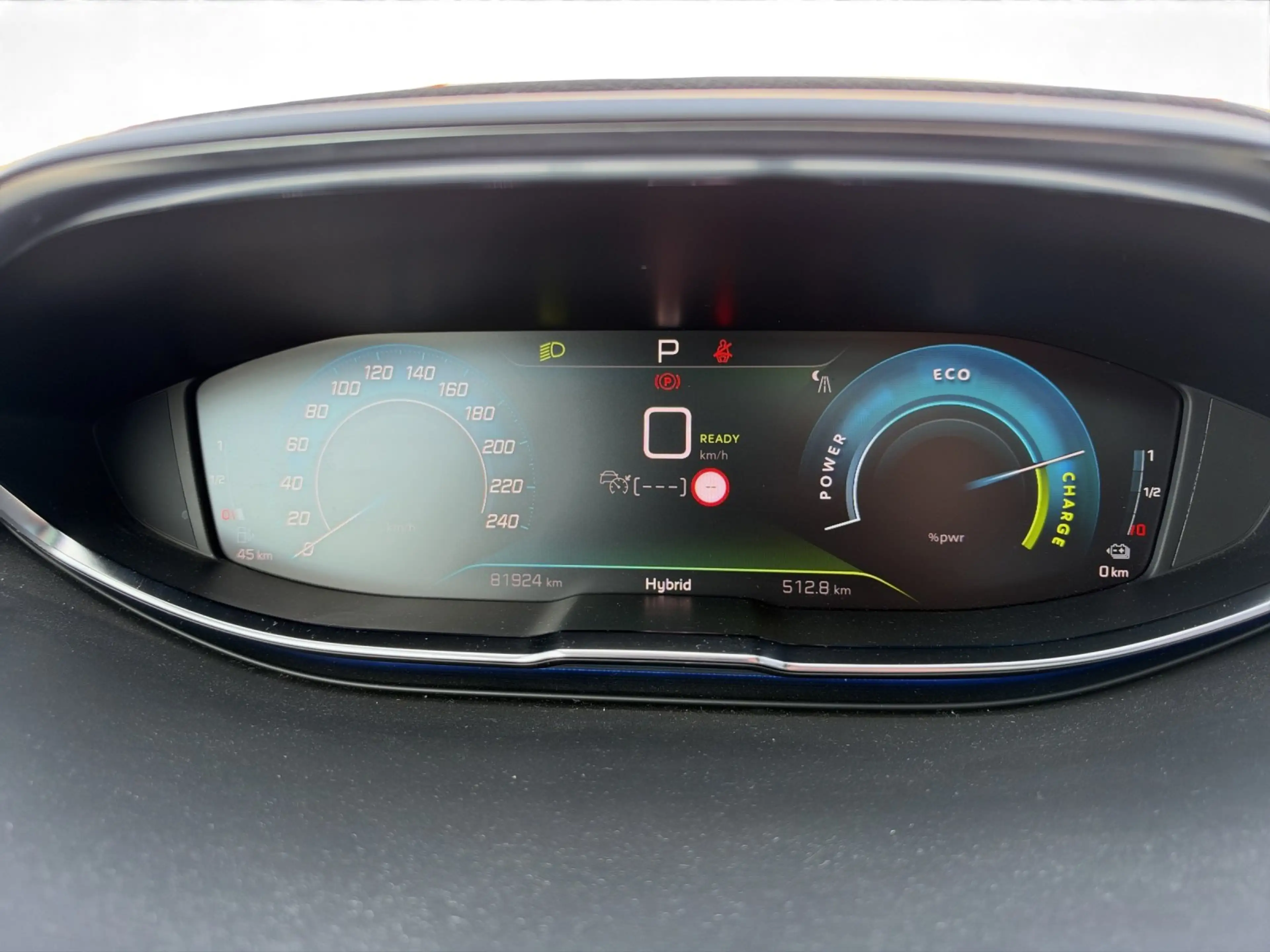 Peugeot 3008 GT Hybrid 225 Navi+Pano+SHZ+CArplay+RFK+LM — photo 13