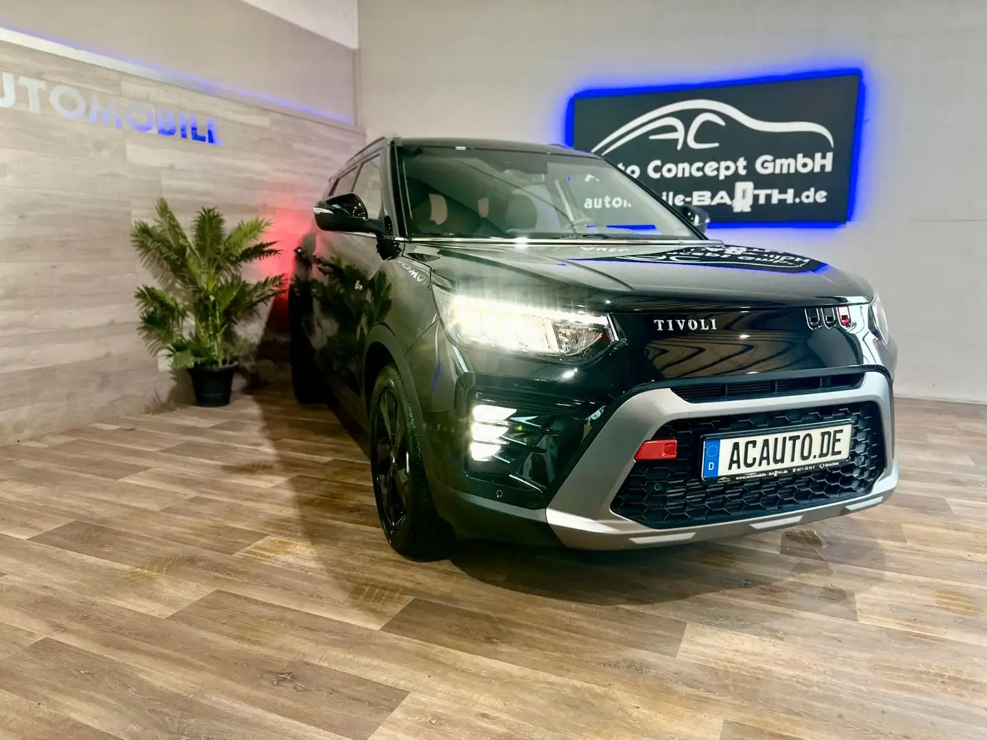 SsangYong Tivoli Grand 1,5P Blackline*6AT* Schwarz - 2
