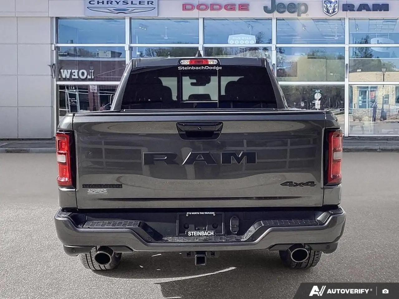RAM 1500 снимка RAM 1500