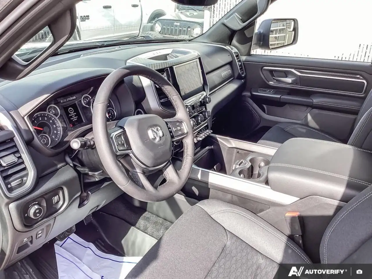 RAM 1500 снимка RAM 1500
