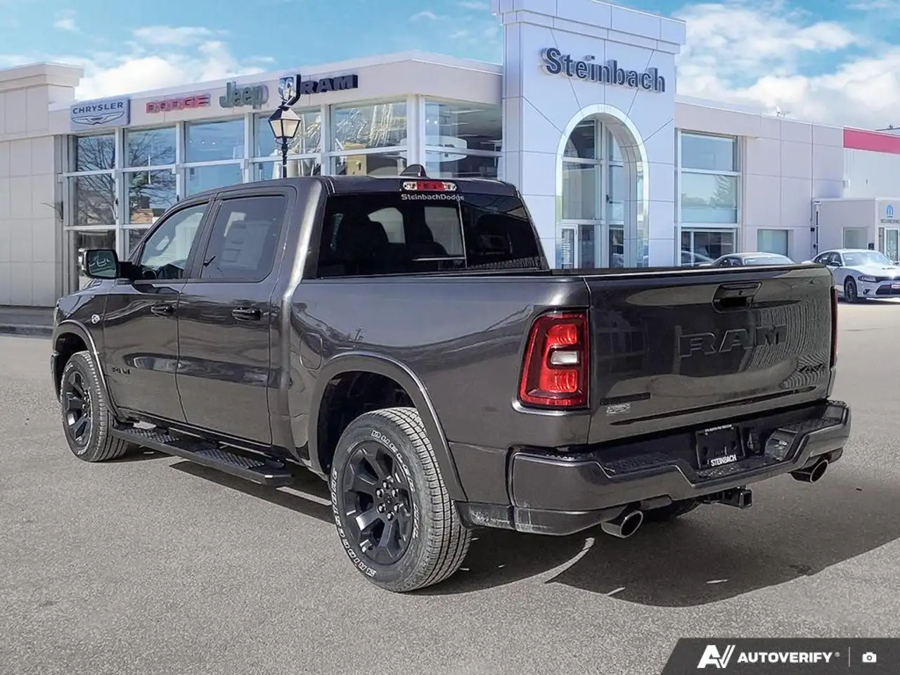 RAM 1500 снимка RAM 1500