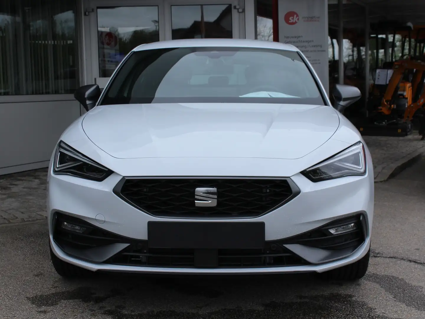 SEAT Leon 1.5 TSI 110 kW FR MATRIX LED NAVI Weiß - 2