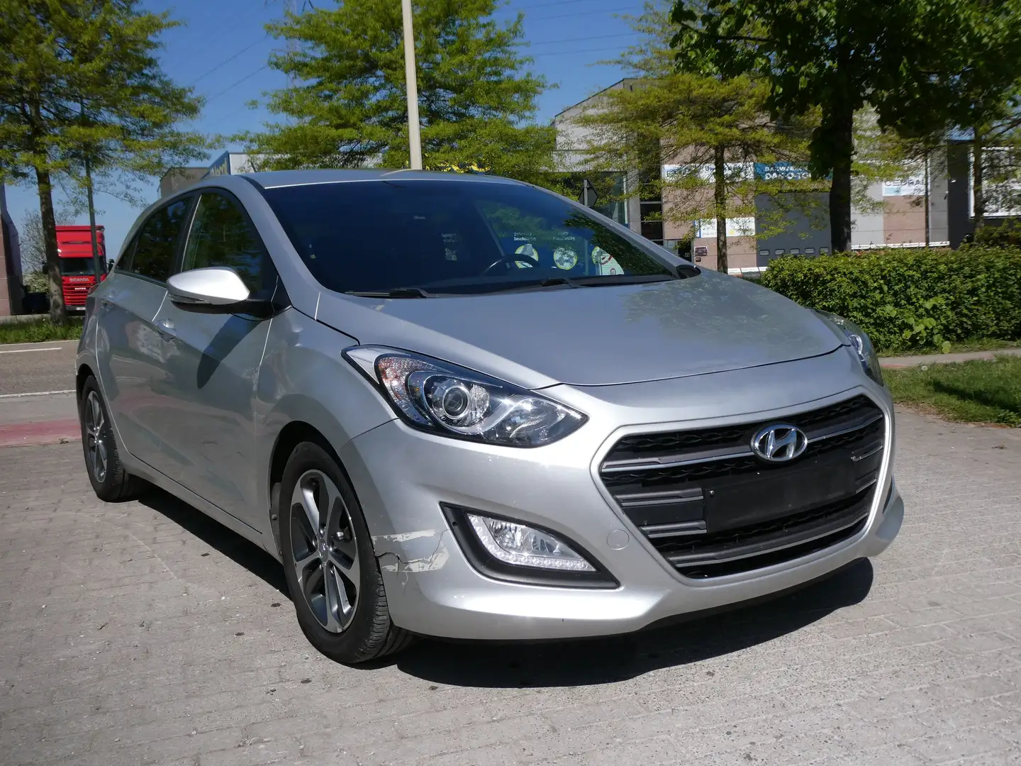 Hyundai i30 1.4i Airco,Cruise,PDC,Trekhaak, 1jaar Garantie Argent - 1