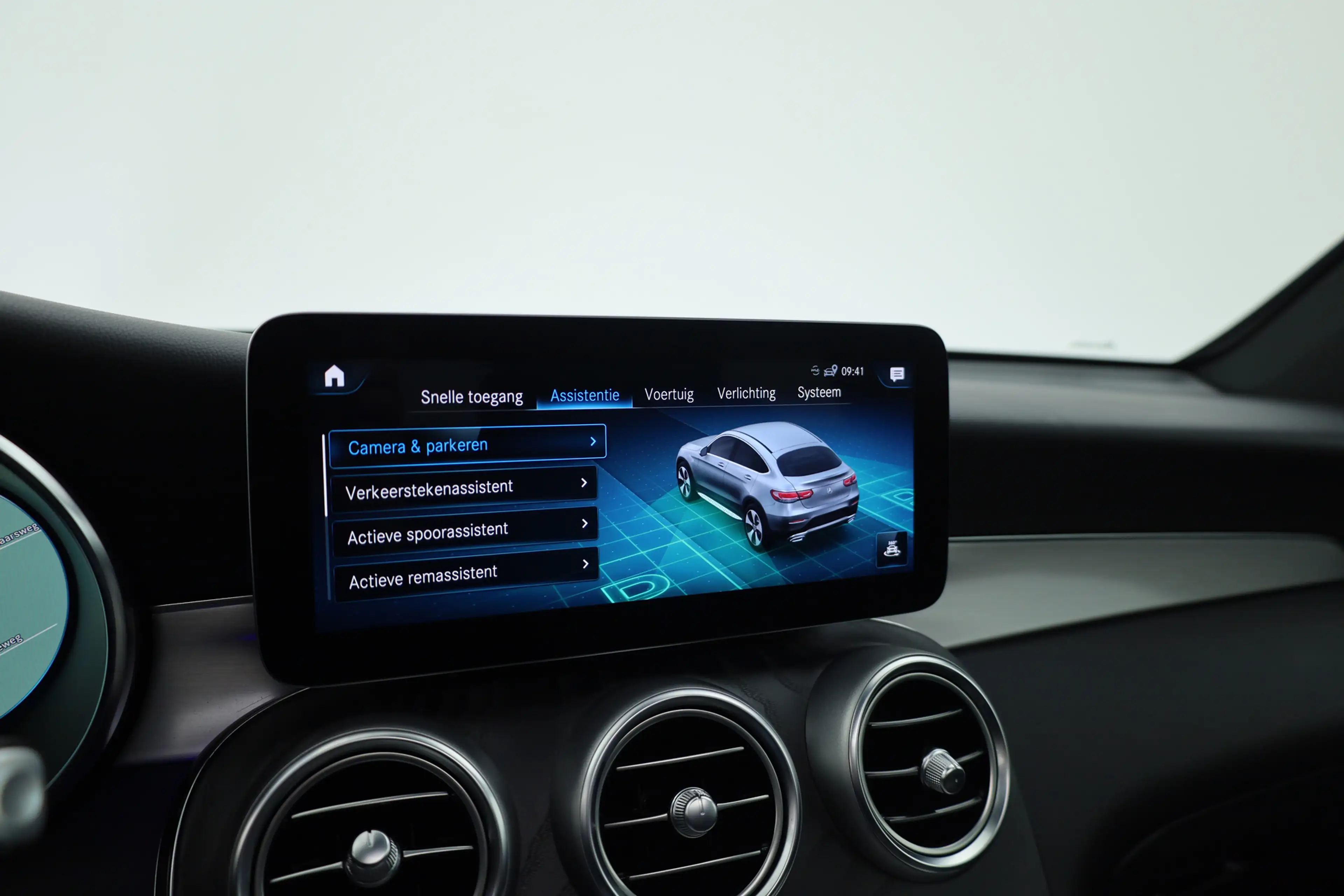 Mercedes-Benz GLC 300 Coupé 300e 4MATIC Business Solution AMG | SOH 100% — photo 32
