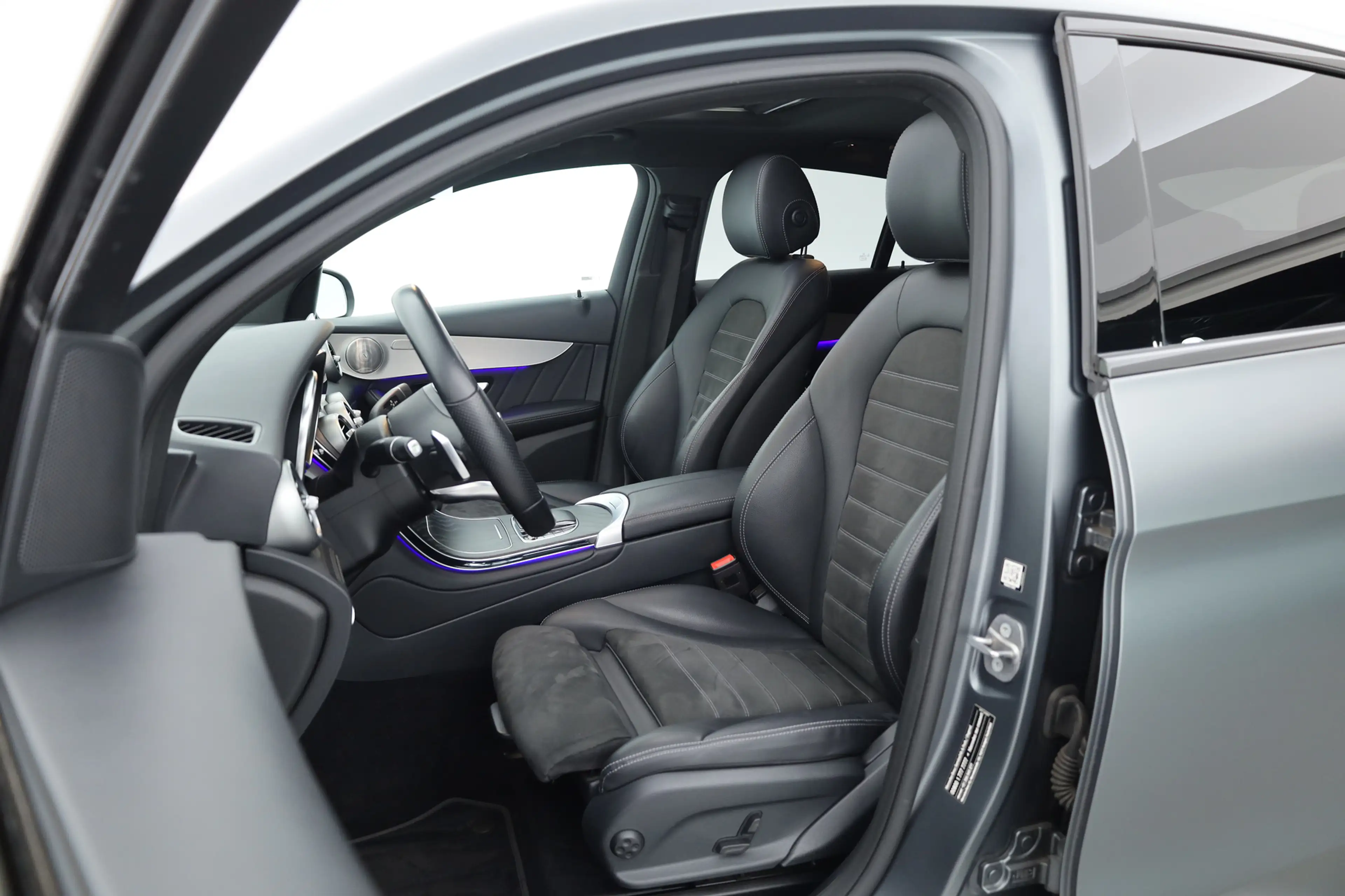 Mercedes-Benz GLC 300 Coupé 300e 4MATIC Business Solution AMG | SOH 100% — photo 3