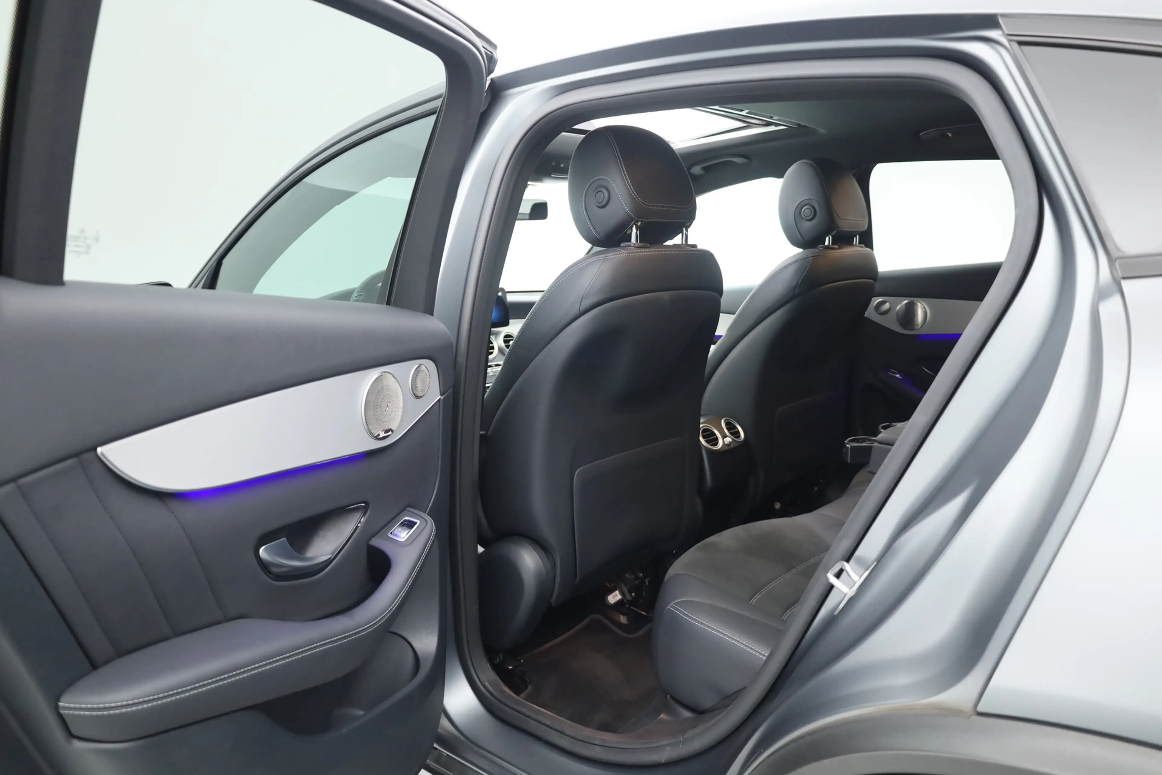 Mercedes-Benz GLC 300 Coupé 300e 4MATIC Business Solution AMG | SOH 100% — photo 45