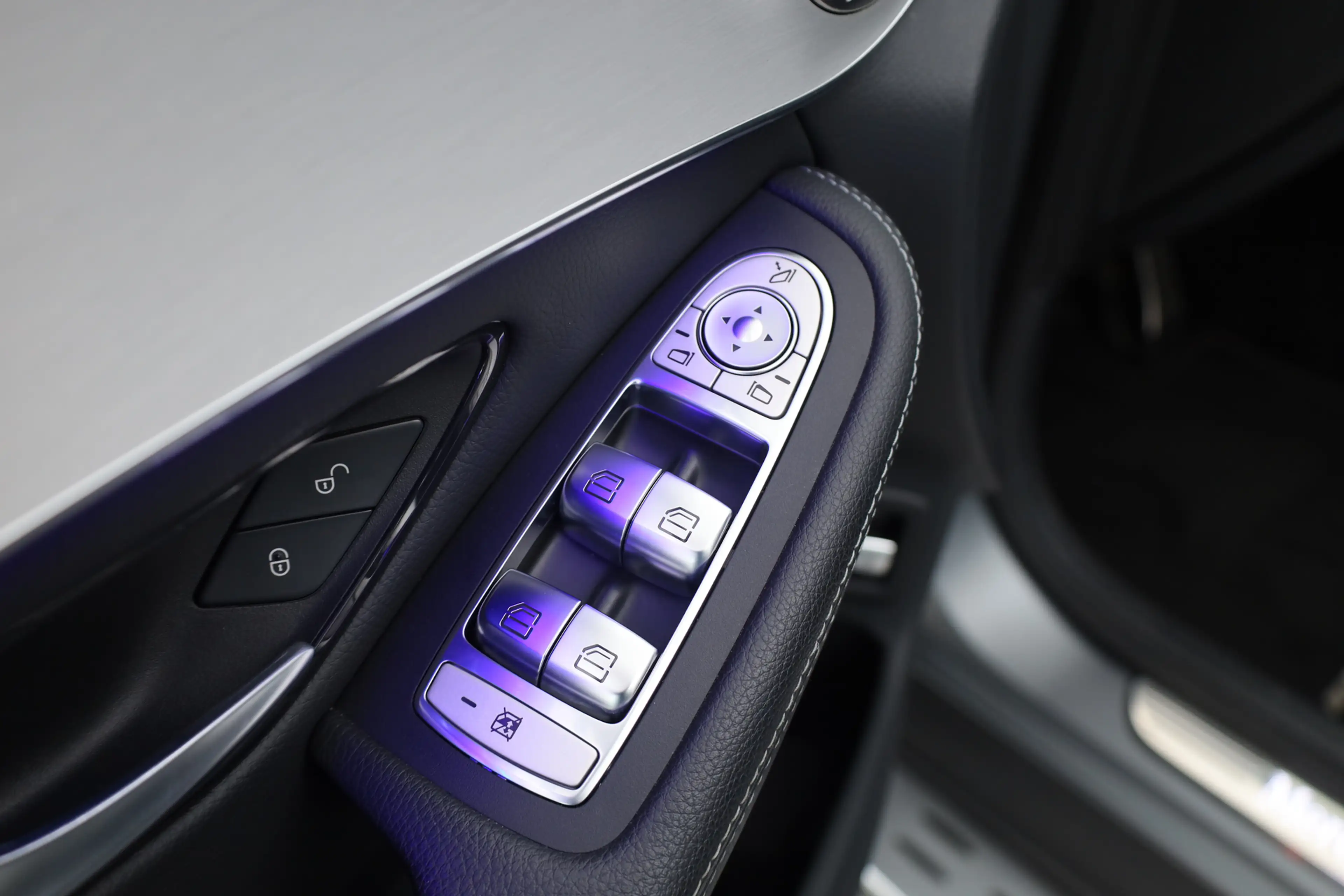 Mercedes-Benz GLC 300 Coupé 300e 4MATIC Business Solution AMG | SOH 100% — photo 14