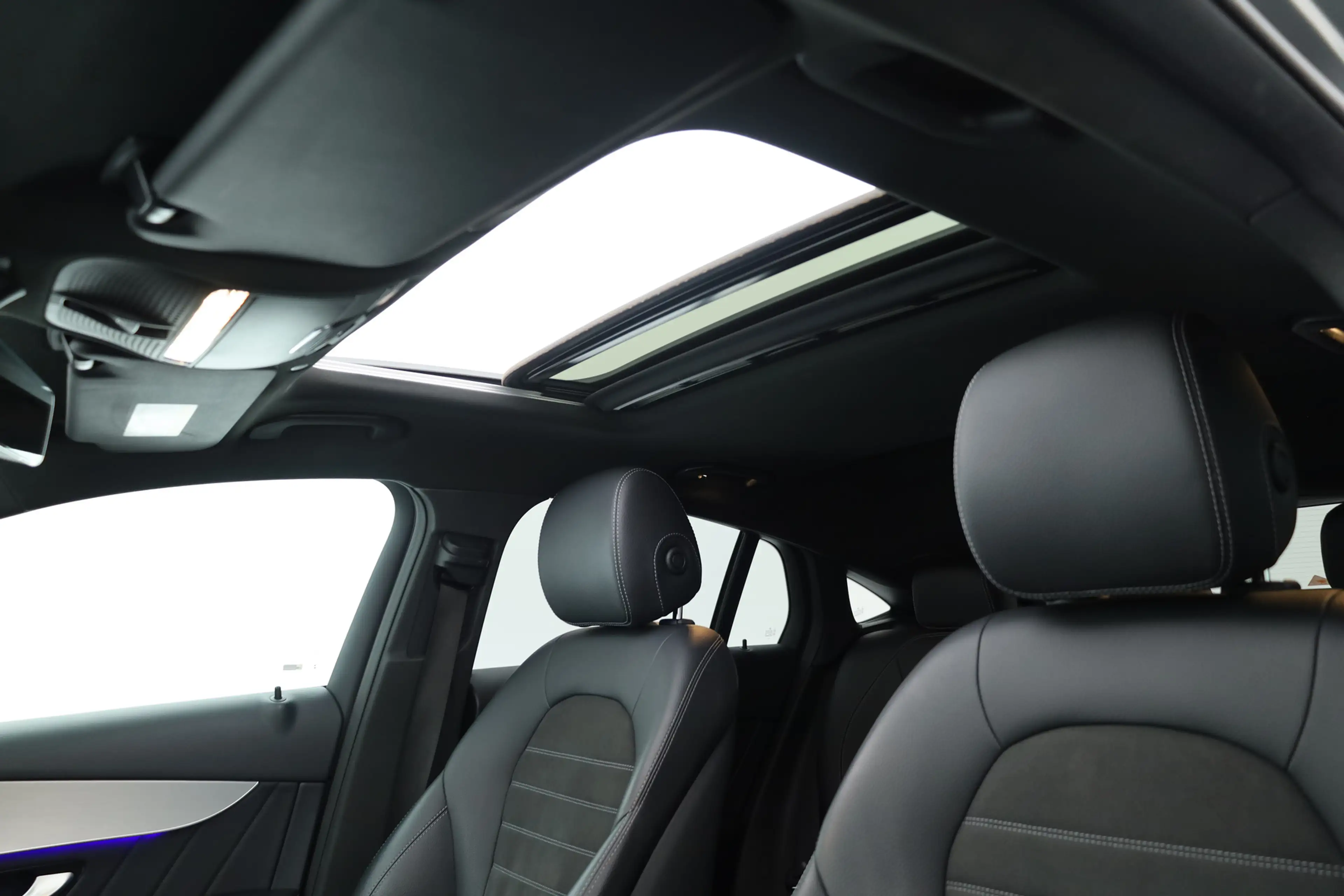 Mercedes-Benz GLC 300 Coupé 300e 4MATIC Business Solution AMG | SOH 100% — photo 43