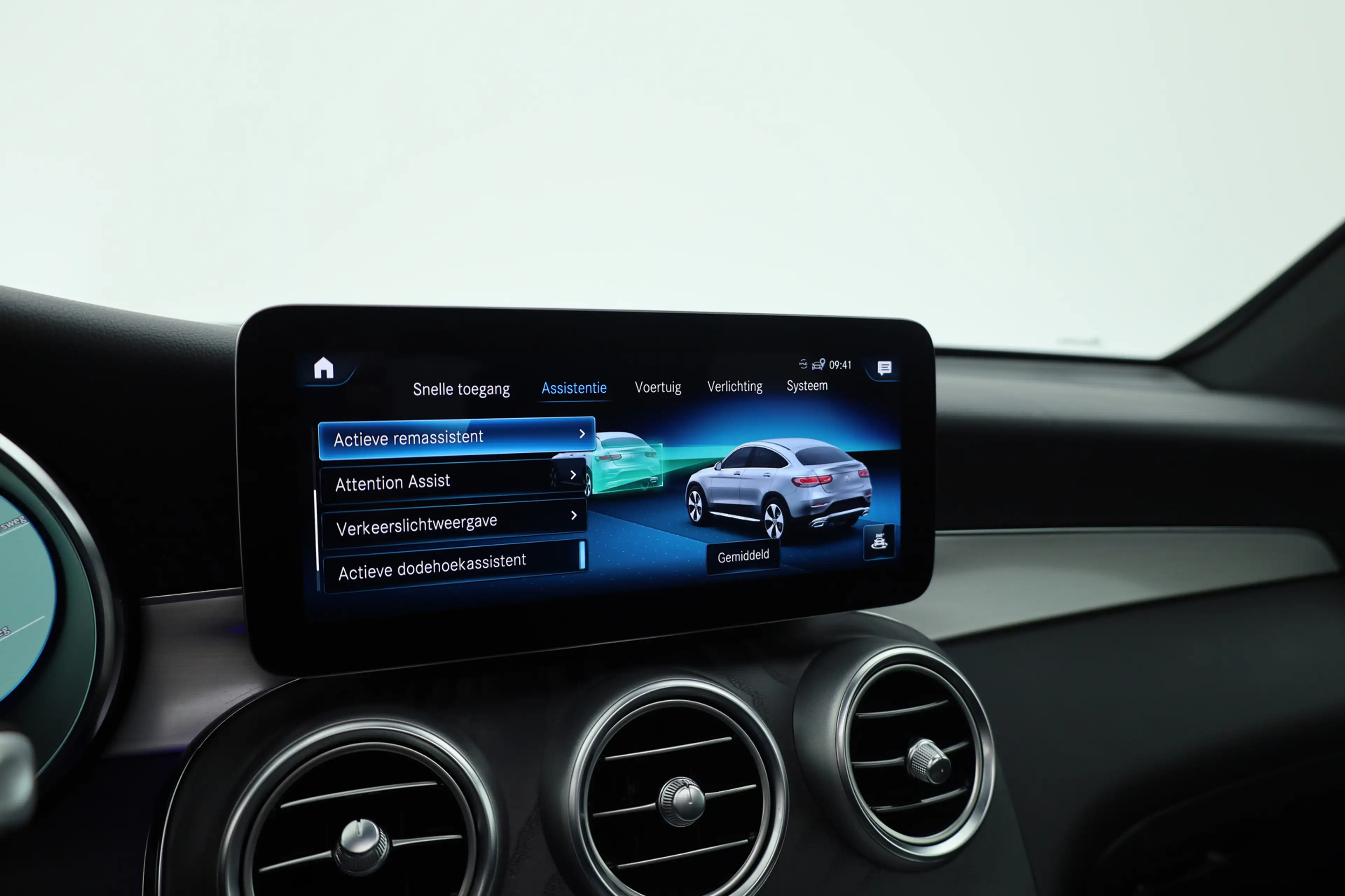 Mercedes-Benz GLC 300 Coupé 300e 4MATIC Business Solution AMG | SOH 100% — photo 33