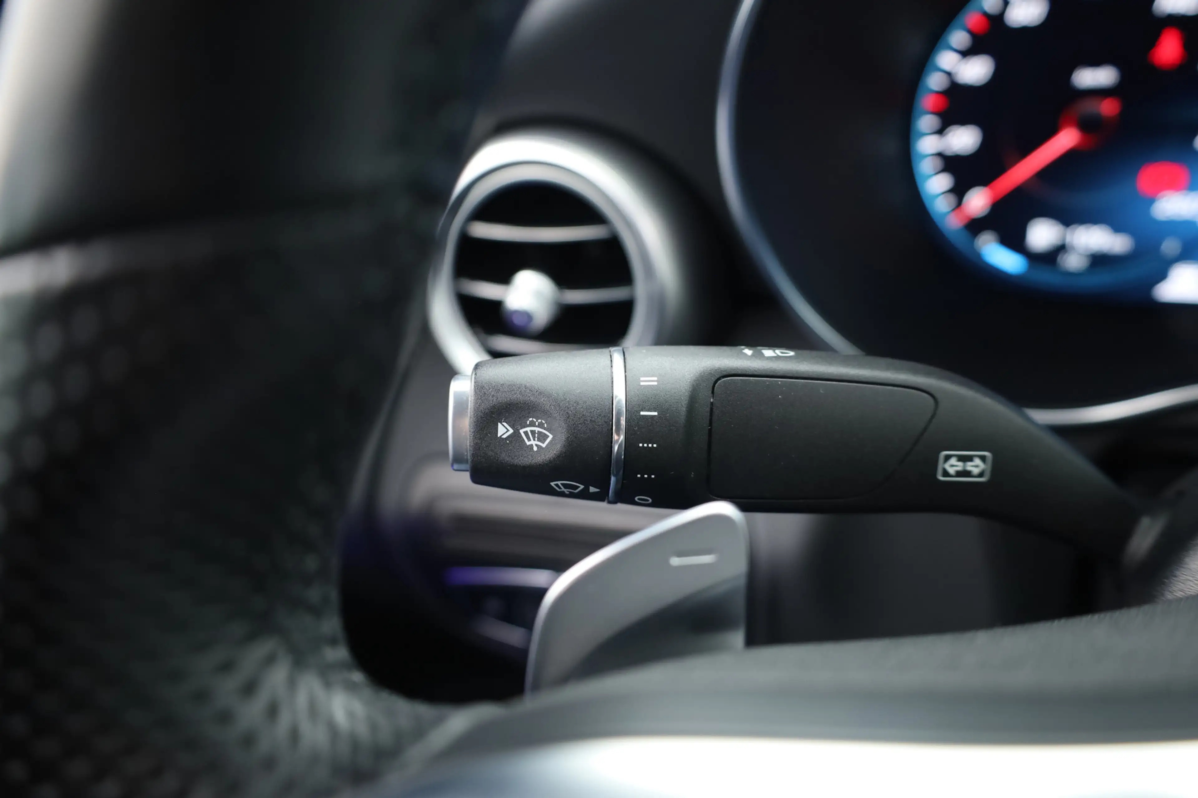 Mercedes-Benz GLC 300 Coupé 300e 4MATIC Business Solution AMG | SOH 100% — photo 17