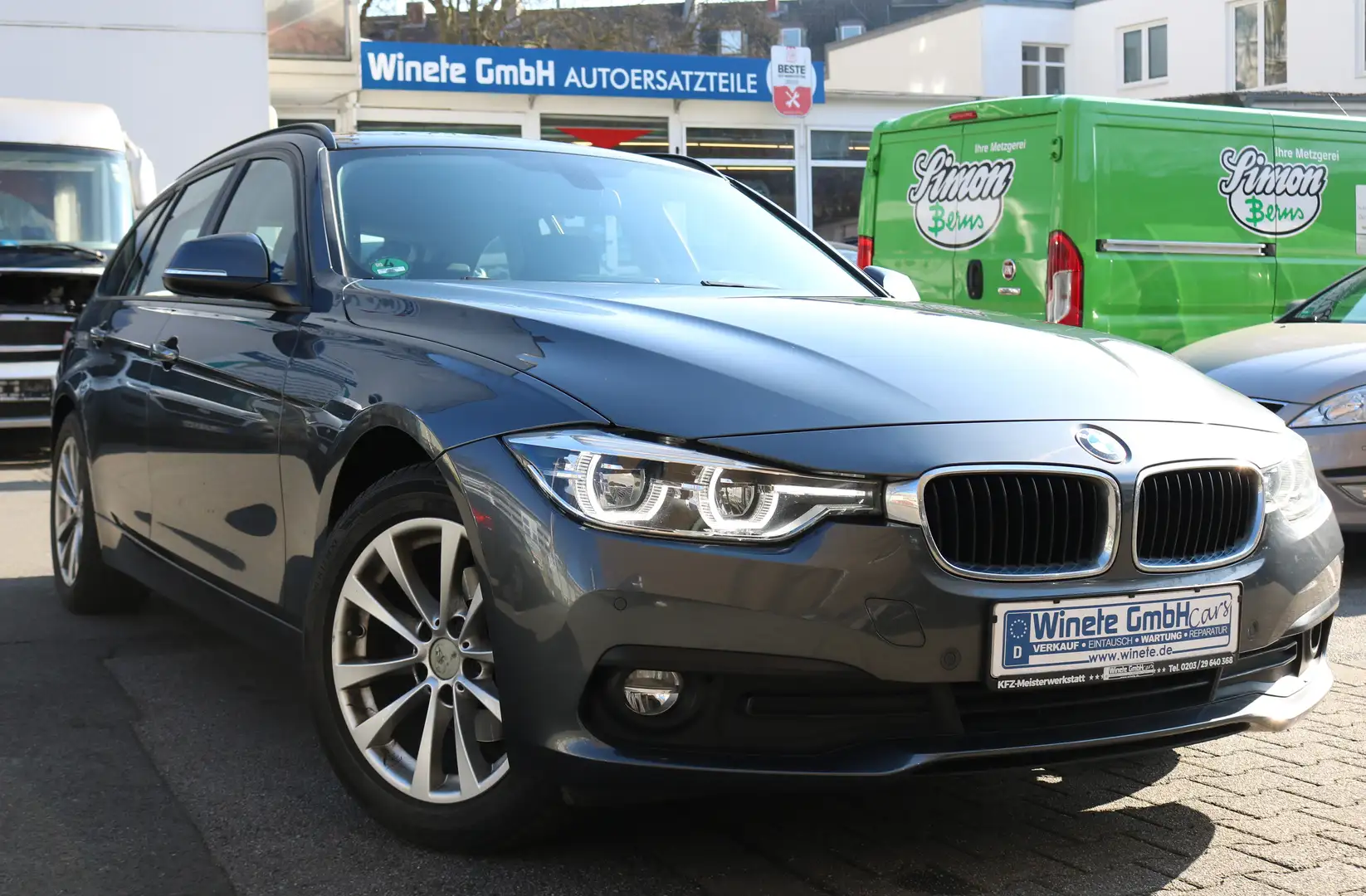 BMW 318 d Touring *2HAND*SHZ*PDC*NAVI*8FachBereift*LED*uvm Szürke - 1