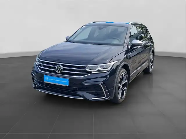 Volkswagen Tiguan Allspace view 2