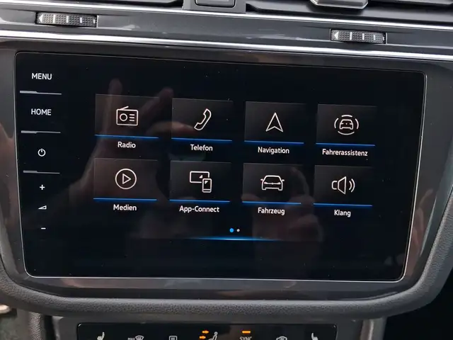 Volkswagen Tiguan Allspace view 12