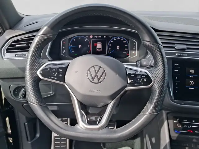 Volkswagen Tiguan Allspace view 9