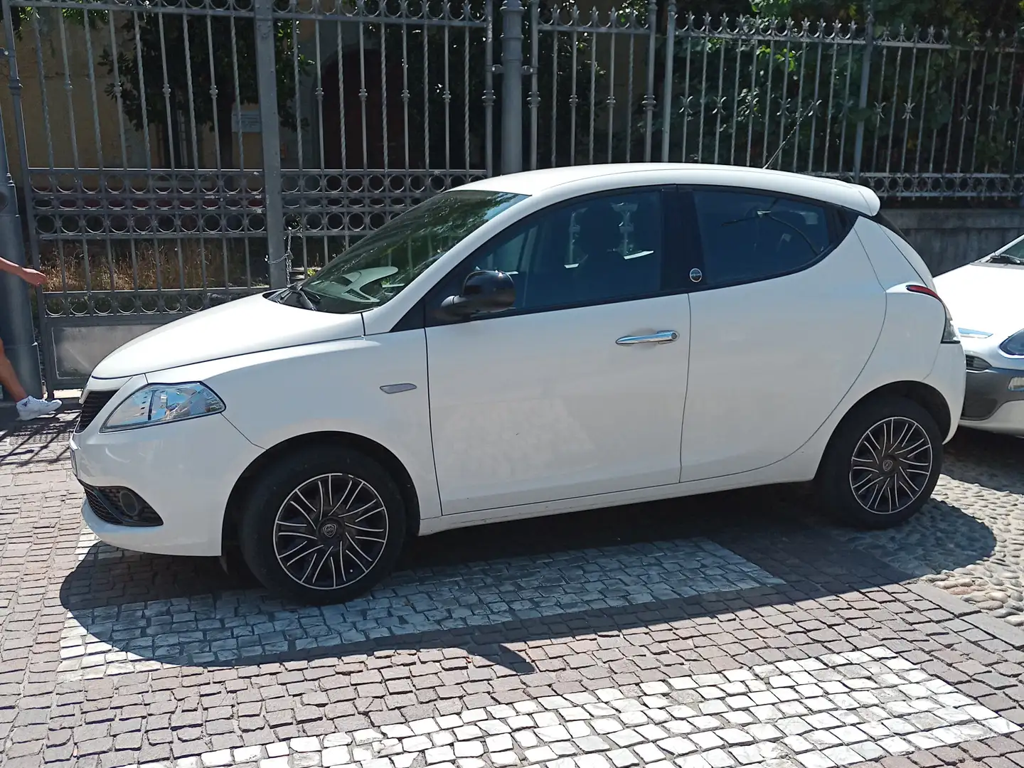 Lancia Y Ypsilon 1.2 Gold ecochic Gpl 69cv my19 Bianco - 1