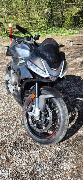 Aprilia Tuono - foto 3