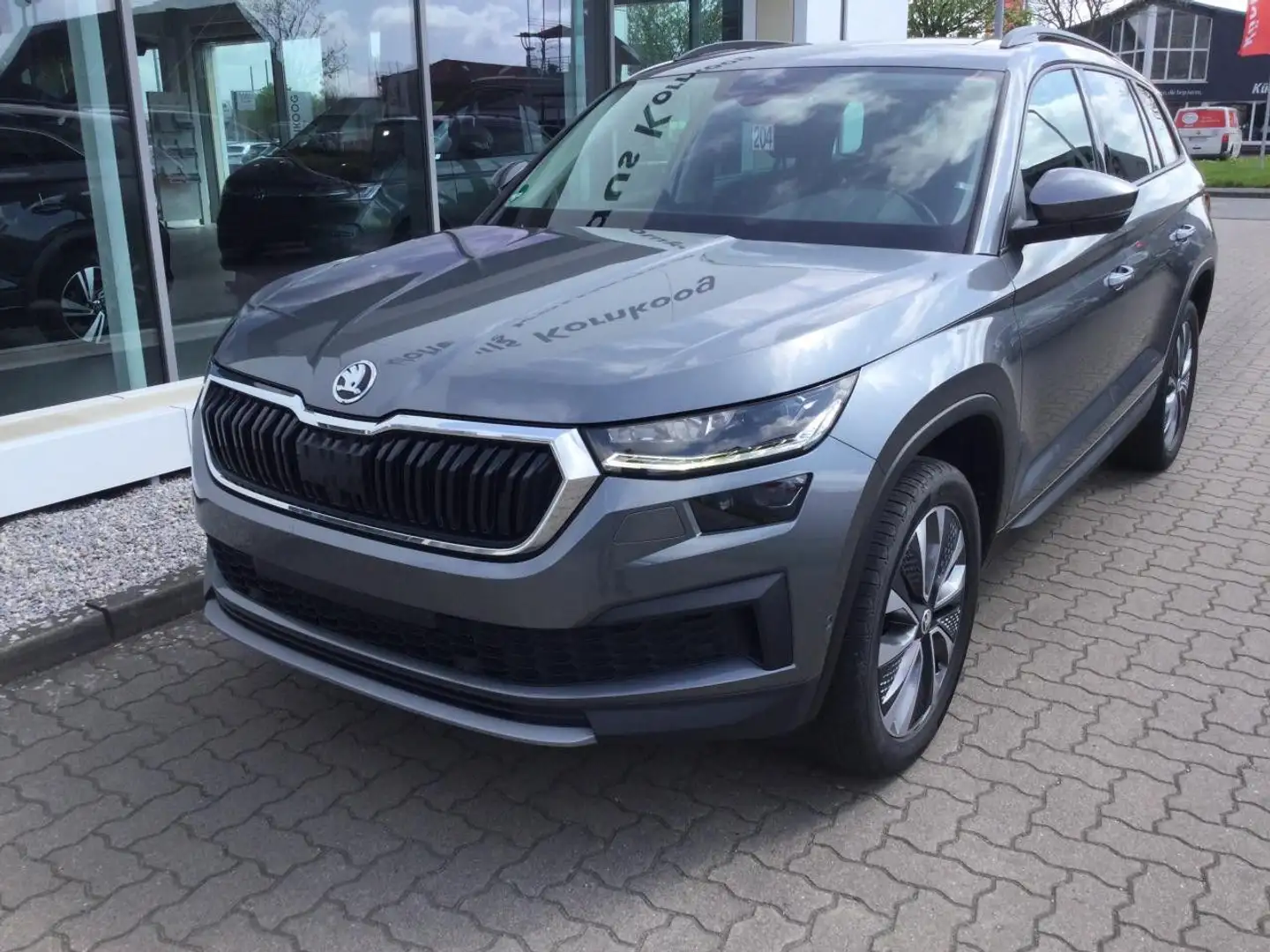 Skoda Kodiaq 2.0 TDI DSG Ambition "Tour" LED NAVI ACC AP Grau - 2