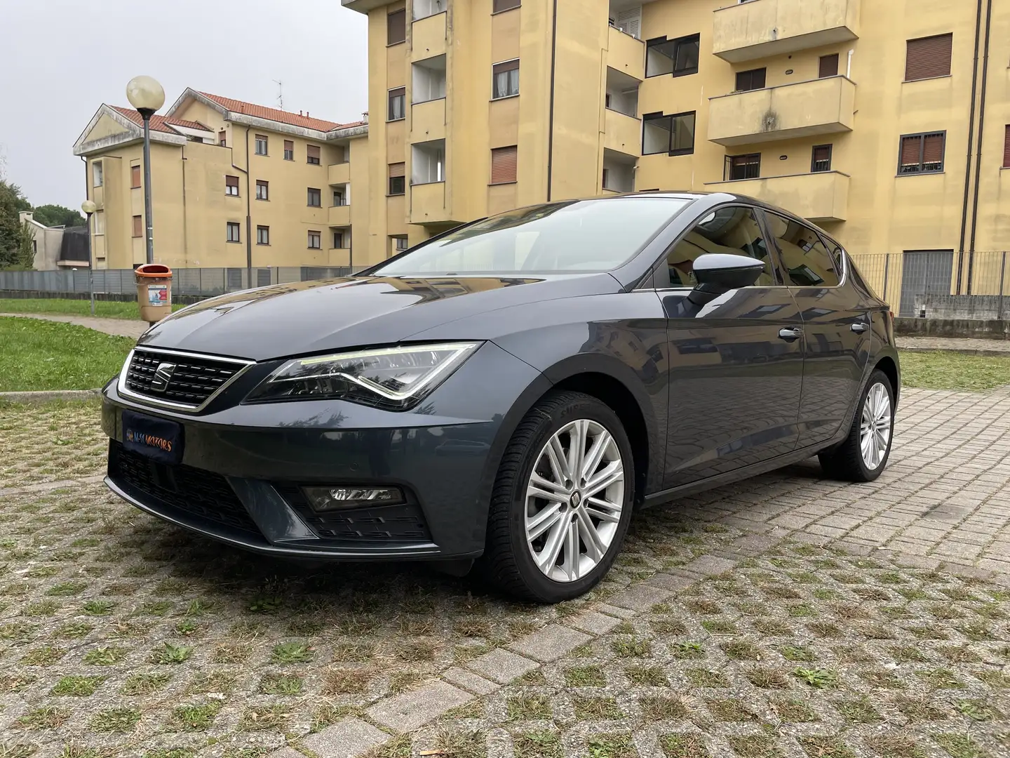 SEAT Leon 1.5 tgi Xcellence 130cv dsg Grigio - 1