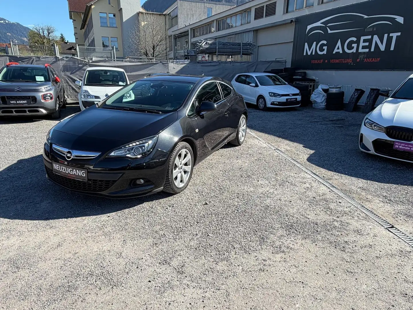 Opel Astra Innovation GTC **Frisch Vorgeführt** Schwarz - 2