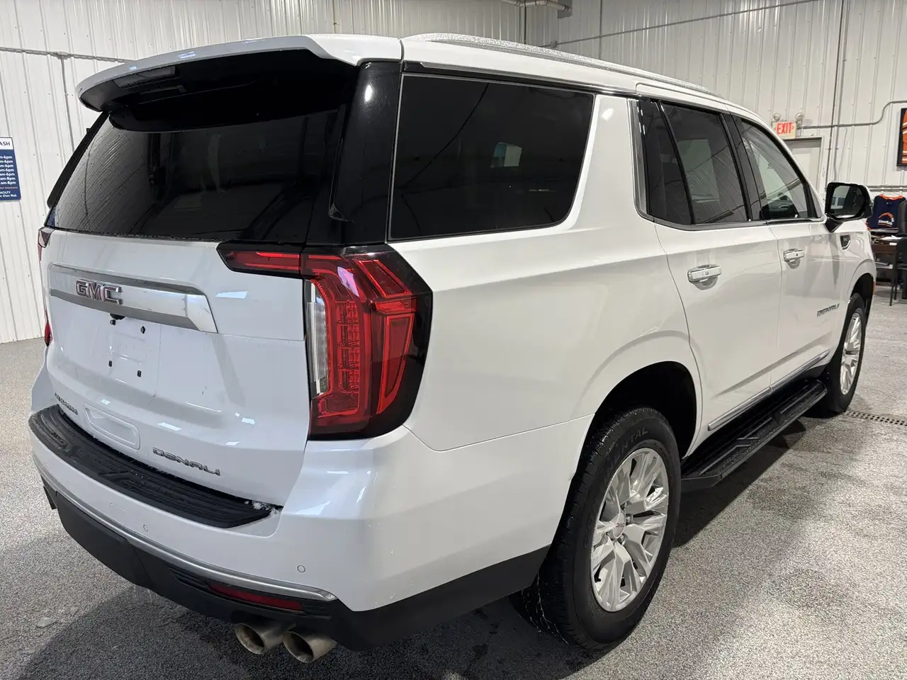GMC Yukon снимка GMC Yukon