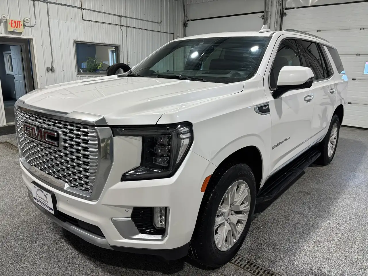GMC Yukon снимка GMC Yukon
