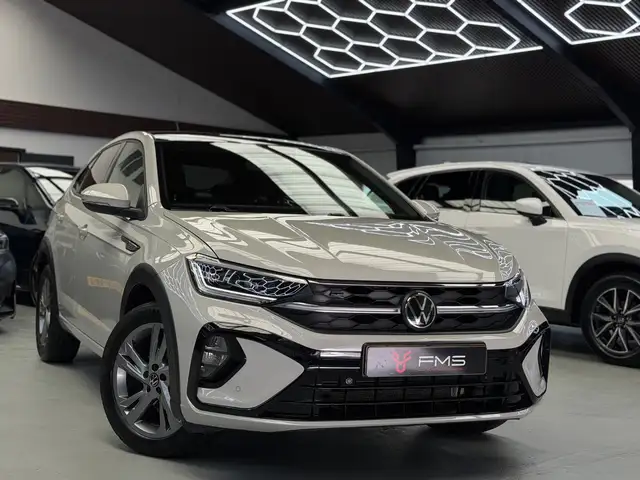 Volkswagen Taigo 1.0 TSI 2x R-Line Panorama CarPlay Camera