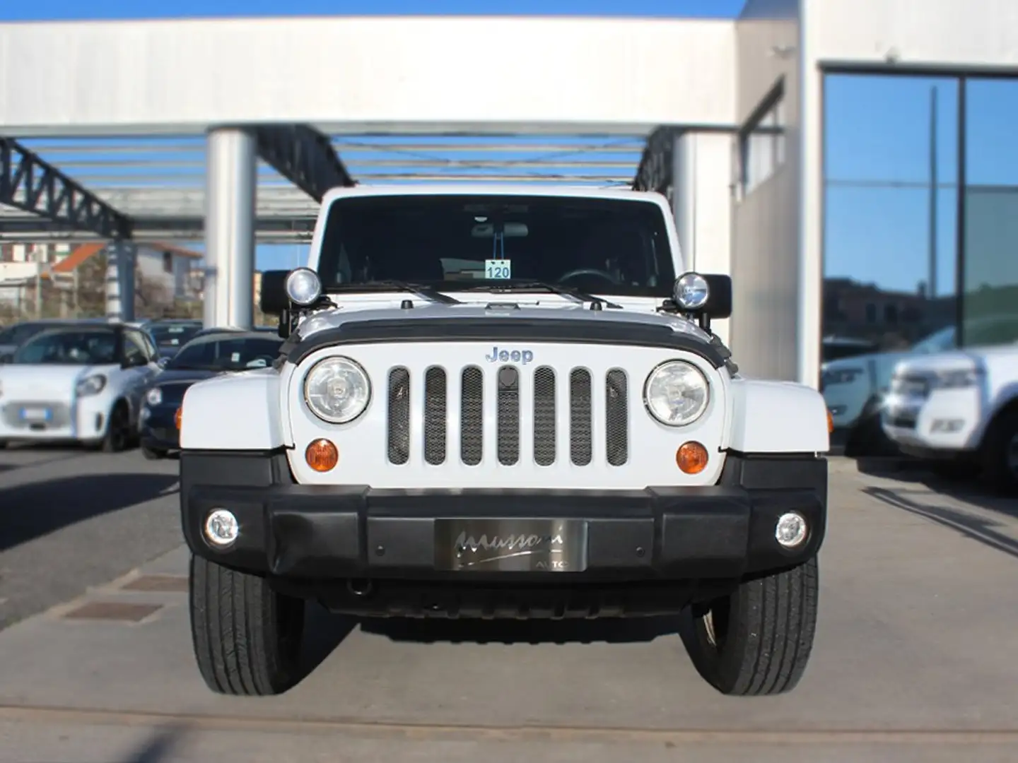 Jeep Wrangler Unlimited 2.8 crd Sahara auto Bianco - 2